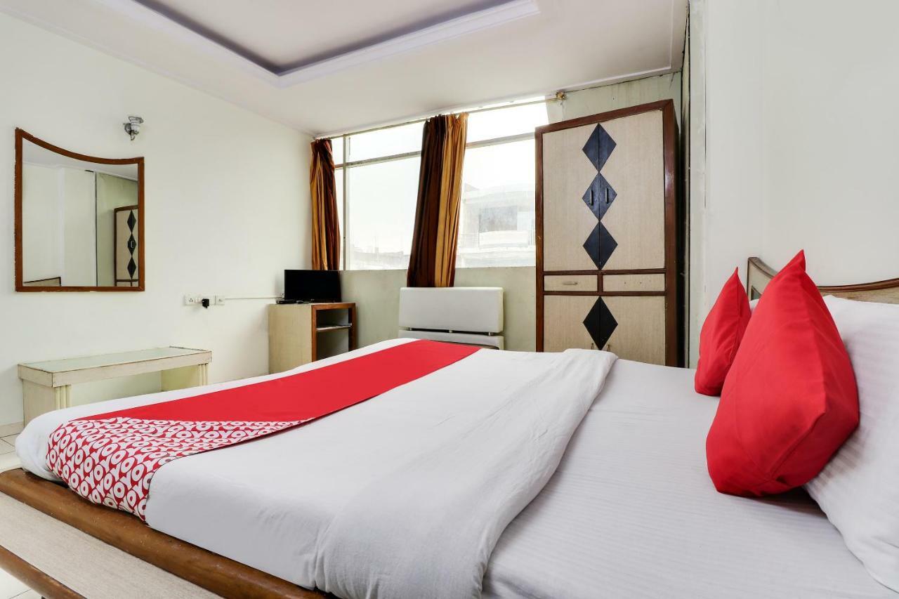 Oyo 45398 Kunal Hotel Etawah Экстерьер фото