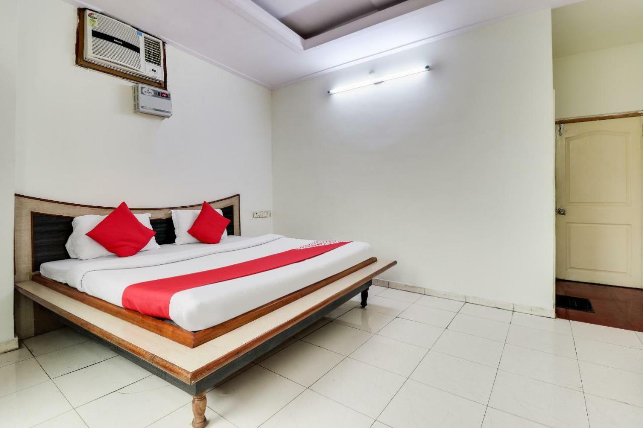 Oyo 45398 Kunal Hotel Etawah Экстерьер фото