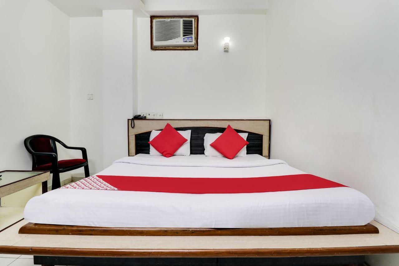 Oyo 45398 Kunal Hotel Etawah Экстерьер фото