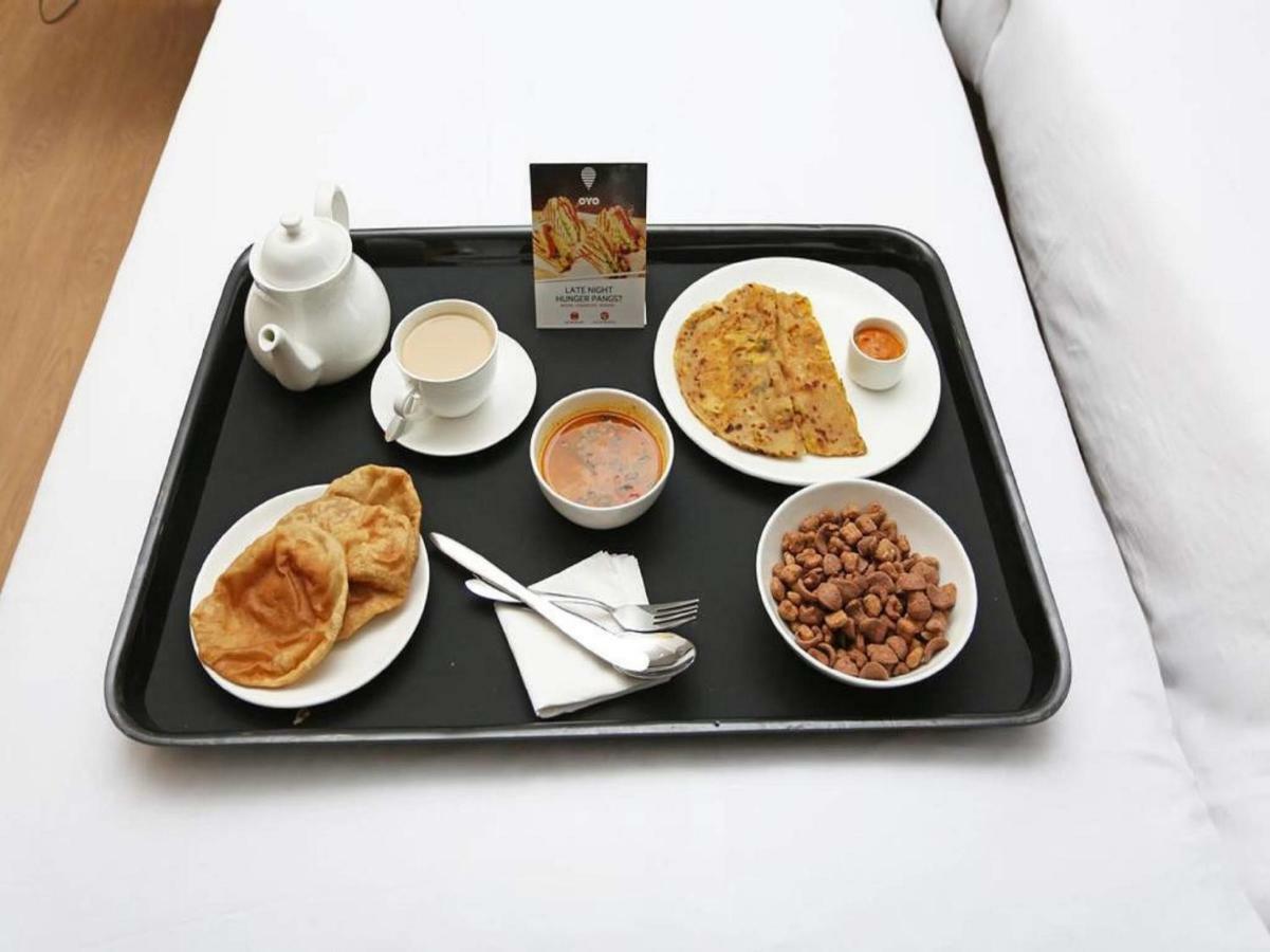 Oyo 45398 Kunal Hotel Etawah Экстерьер фото