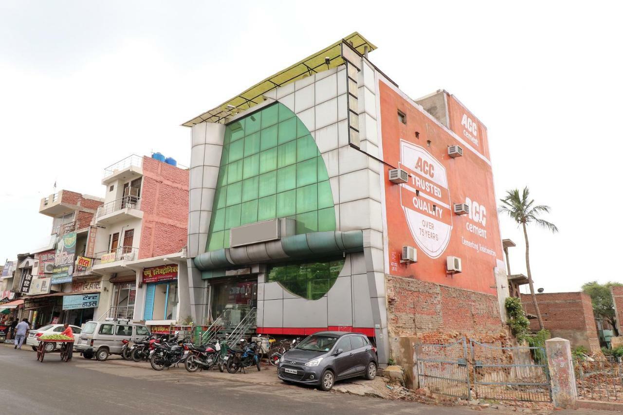 Oyo 45398 Kunal Hotel Etawah Экстерьер фото